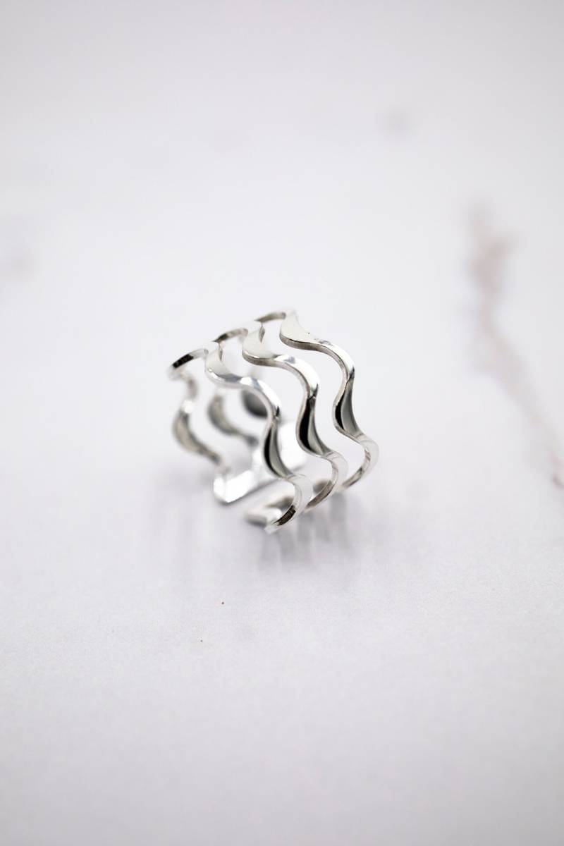 Silber Ring. Wellen. Sterling Silber 925. Flexibler Ring. Silberne Handgearbeitete Ringe Silber Ring. Wellen. Sterling Silber 925. Flexibler Ring. Silberne Handgearbeitete Ringe von Elpezdorado