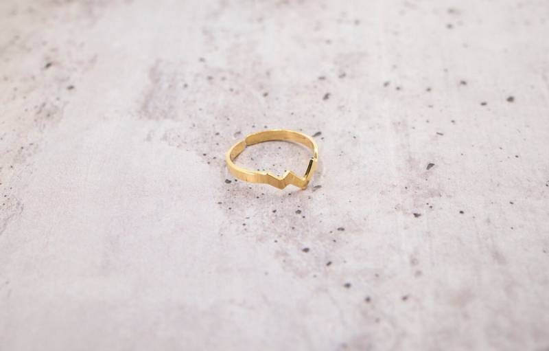 Vergoldetes Silber. Ring Strahl. Vergoldeter Silberring. Sterlingsilber. Minimal Verstellbarer Ring Vergoldetes Silber. Ring Strahl. Vergoldeter Silberring. Sterlingsilber. Minimal Verstellbarer Ring von Elpezdorado