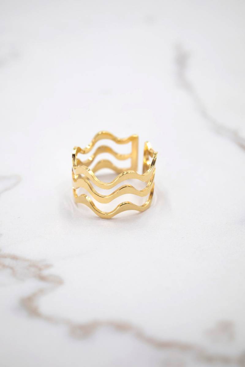 Vergoldetes Silber. Ring Wellen. Vergoldeter Silberring. Sterlingsilber. Minimal Verstellbarer Ring Vergoldetes Silber. Ring Wellen. Vergoldeter Silberring. Sterlingsilber. Minimal Verstellbarer Ring von Elpezdorado