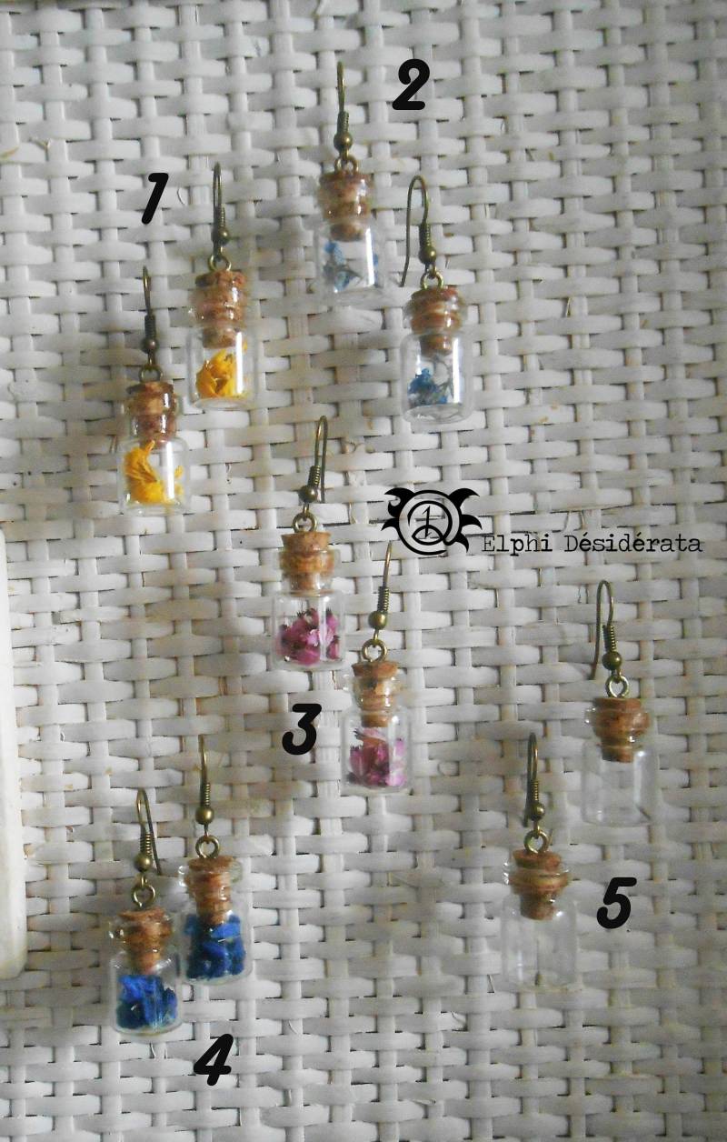 Ohrringe Fläschchen Glas Blume Und Bronze Sommerschmuck Frühling Gelb Blau Rosa von ElphidesiderataFr