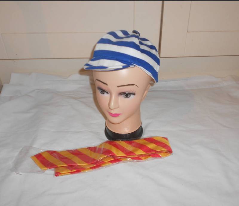 Auf Lager Eben Nur William Mütze Und Krawatte von ElsaEmporium