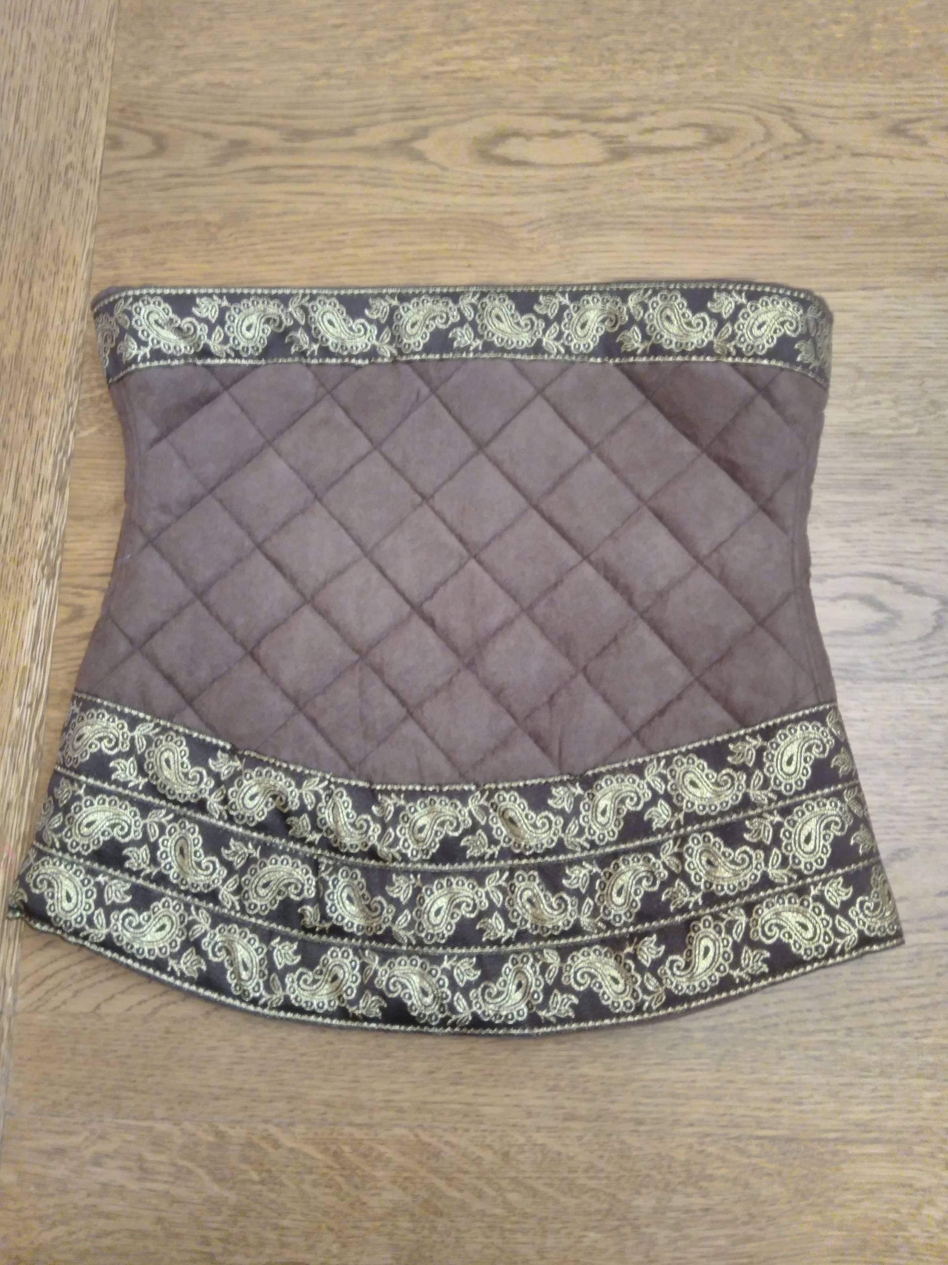 Eowyn-stil Korsett. Braun Gestepptes Bustier. Kunst-Wildleder-Korsett. Renaissance-Korsett. Mittelalter Taillen-Mieder. Waspie von ElsaEmporium