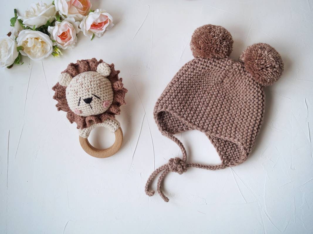 Neugeborenen Jungen Mütze Mit Pom Pom, Niedliche Beige Baby Mütze, Junge Willkommen Outfit, Mom To Be Geschenk Set Neugeborenen Jungen Mütze Mit Pom Pom, Niedliche Beige Baby Mütze, Junge Willkommen Outfit, Mom To Be Geschenk Set von Elsatoyshop