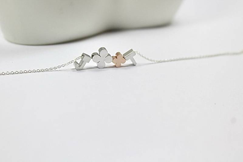 Benutzerdefinierte Klee Halskette, Mutter Kind Ersten Schmuck. Glücksklee Halskette. Alphabet Paar Initialen Schmuck, Personalisierte von ElseDesigns