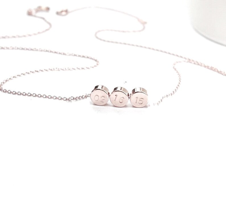 Datum Schmuck, 3 Punkt Perle, Drei Beste Freunde Armband. Hochzeitsdatum. Geburtstag Bracelet.her Geschenk Brautjungfer Geschenk. Einfache Frauen von ElseDesigns