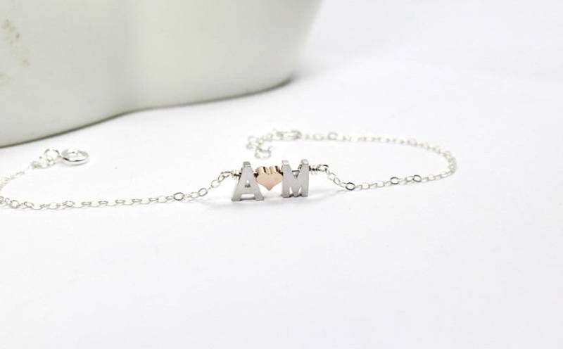 Personalisiertes Zwei Buchstaben Armband, Gold Silber Buchstaben. Monogramm Armband.paar Initial Rosen Herz Armband von ElseDesigns