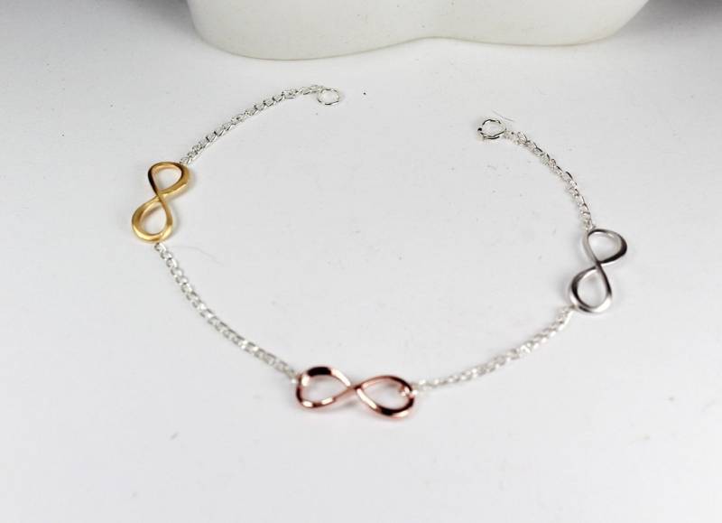 Drei Schwestern Infinity Armband.drei Ton Unendlichkeit Jewelry.3 Beste Freunde Schmuck, , Mama, Schwester, Frau, Brautjungfer Geschenk.drei Farbe von ElseJewelry
