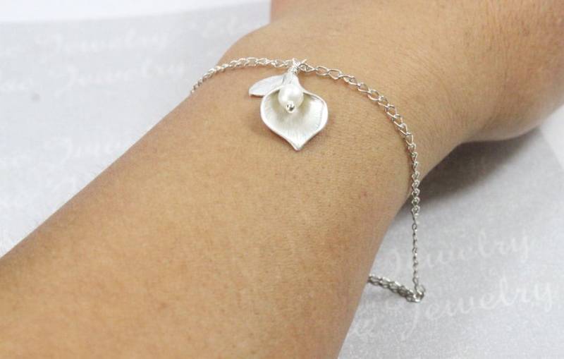 Personalisierte Silber Calla-Lilien-Armband, Silber Calla-Lilien-Schmuck, Calla Lilly. Initial Calla Lilie Armband, Brautjungfern Geschenk von ElseJewelry