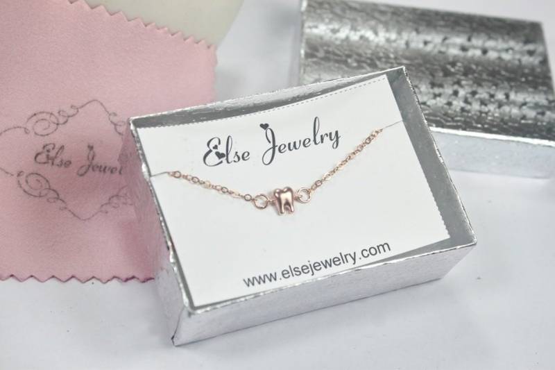 Rose Gold Tooth Bracelet.dentist Armband, Zahnpflegerin Geschenk. Pinktooth Ein Kleines Mädchen Geschenk Für Zahnärzte von ElseJewelry