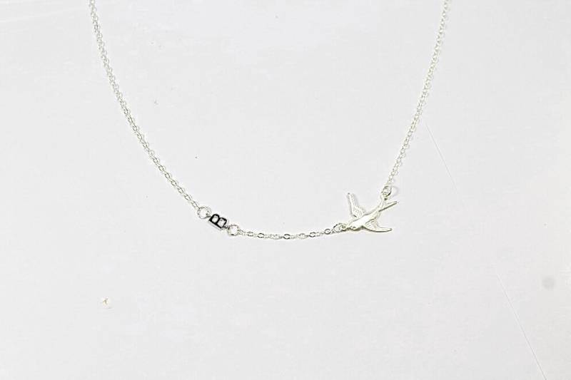 Seitlich Initial Armband. Peace Dive Schmuck. Harmonie Charm. Ruhiger Vogel Schwebende Armband Symbol Schmuck Geschenk Für Sie von ElseJewelry