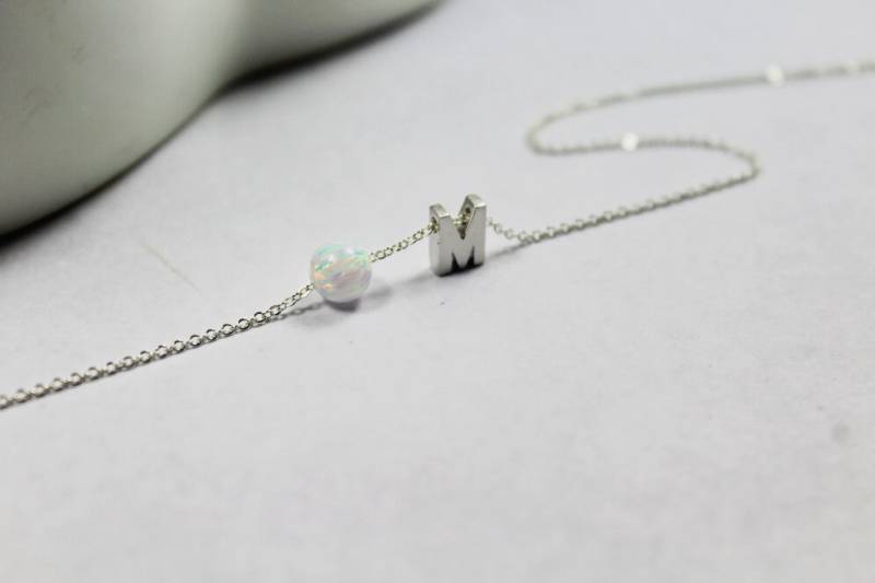 Silber Buchstabe Opal Halskette.gold Schmuck., Valentinstag Geschenk Für Sie. Mutter Schwester Freundin Initial Geschenk. Frauen-Ausweis Dabei von ElseJewelry