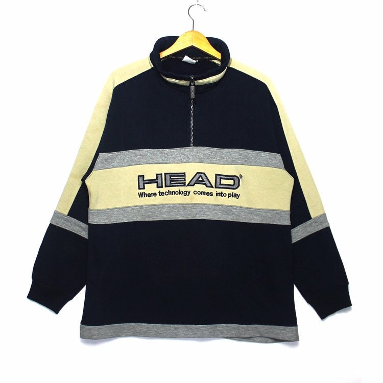 Vintage Head Stickerei Spellout Großes Logo Mehrfarbige Halbreißverschluss Pullover Sweatshirt von ElsewhereVintageShop