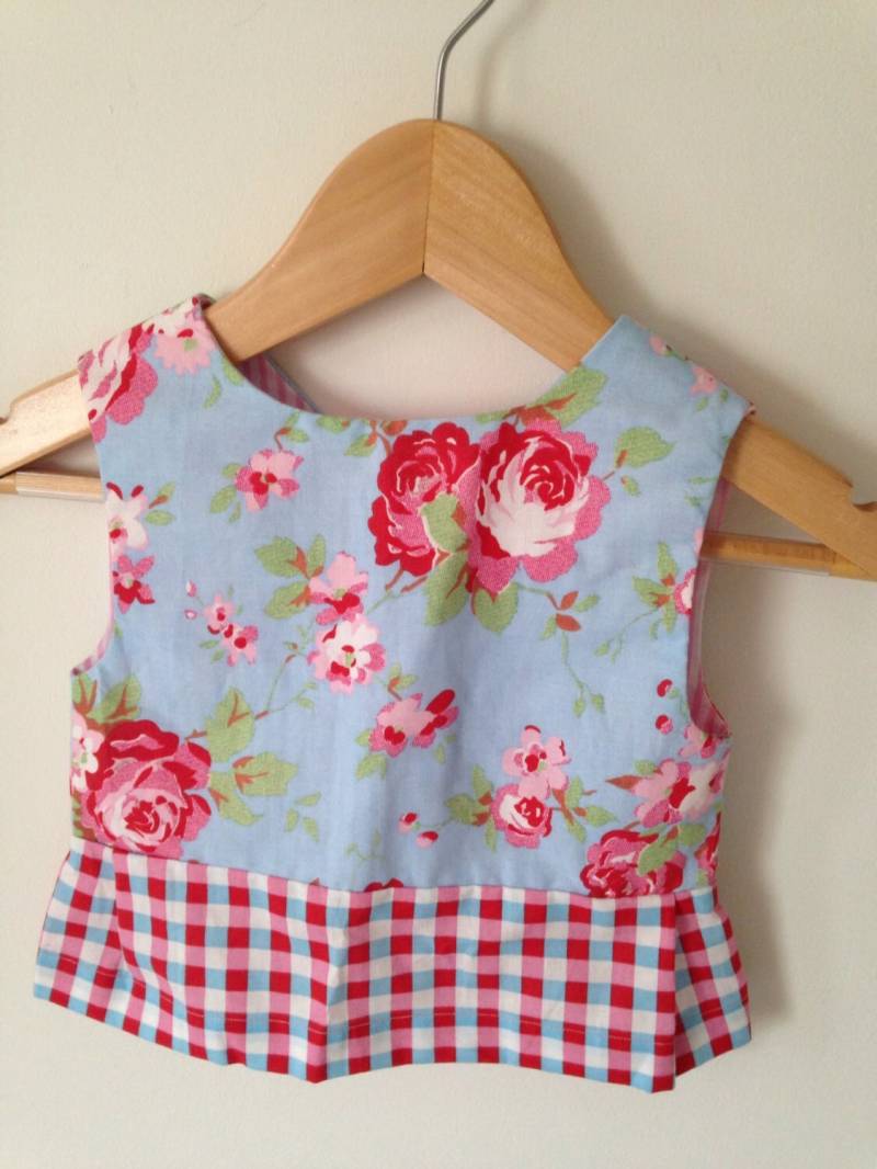 Cath Kidston Rosali Peplum Oben 6-12 Monate Cath Kidston Rosali Peplum Oben 6-12 Monate von ElsieLovesUK