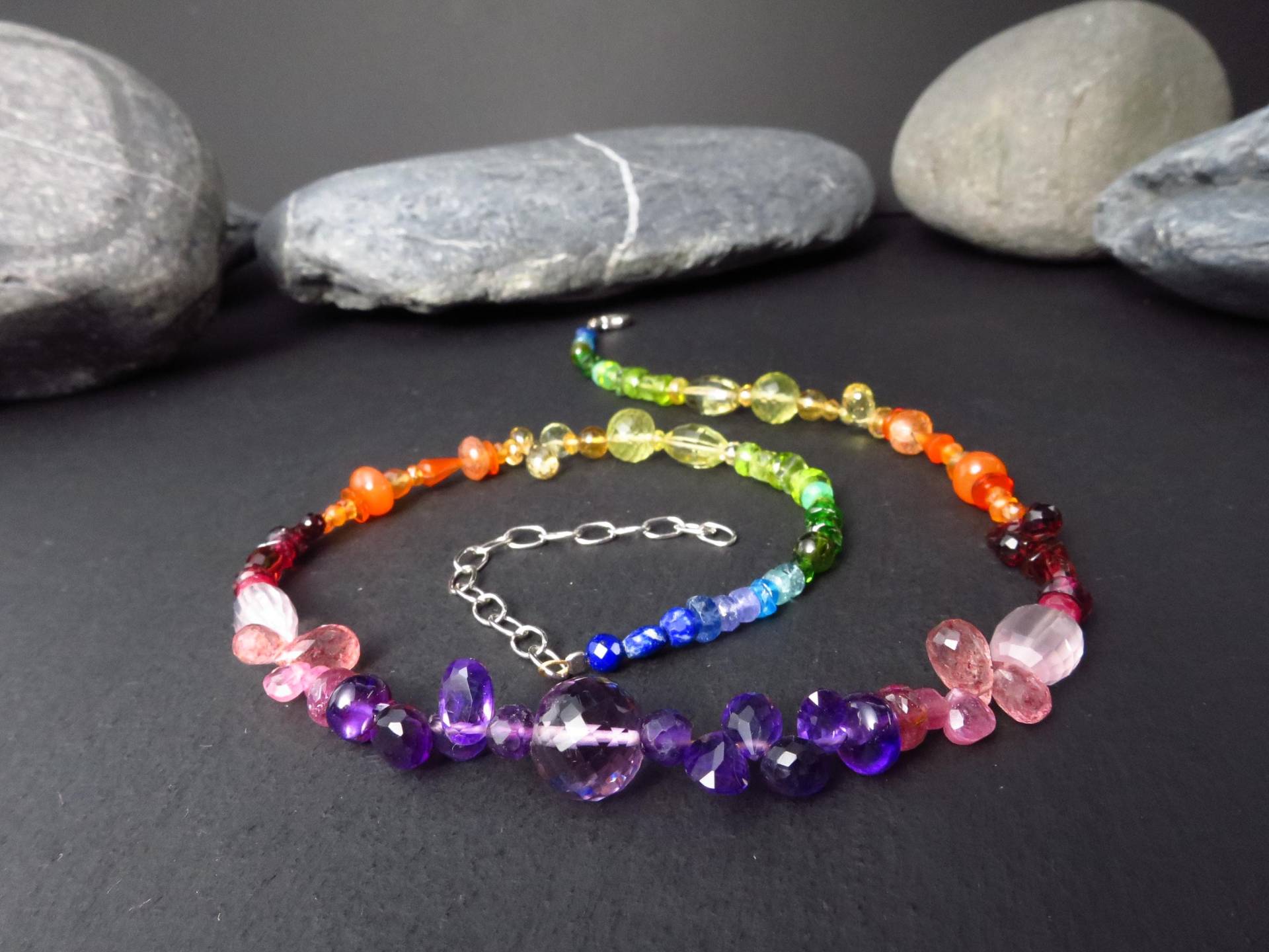 Chakra Spektral Bunte Kette Silber 40cm +6cm Amethyst Chakra Spektral Bunte Kette Silber 40cm +6cm Amethyst von ElstarDesign