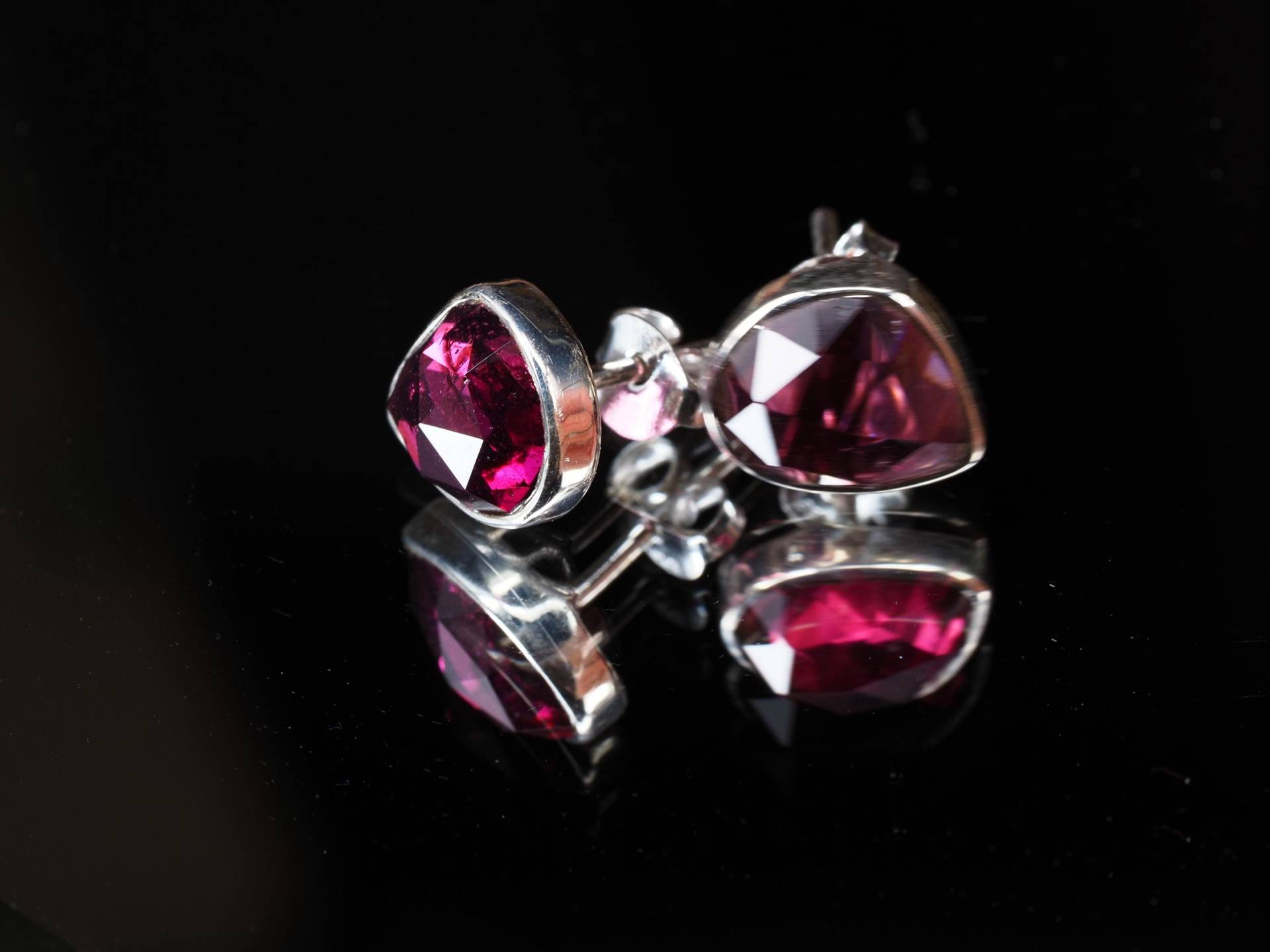 Granat Ohrstecker Rose Cut 925 Sterling Silber von ElstarDesign