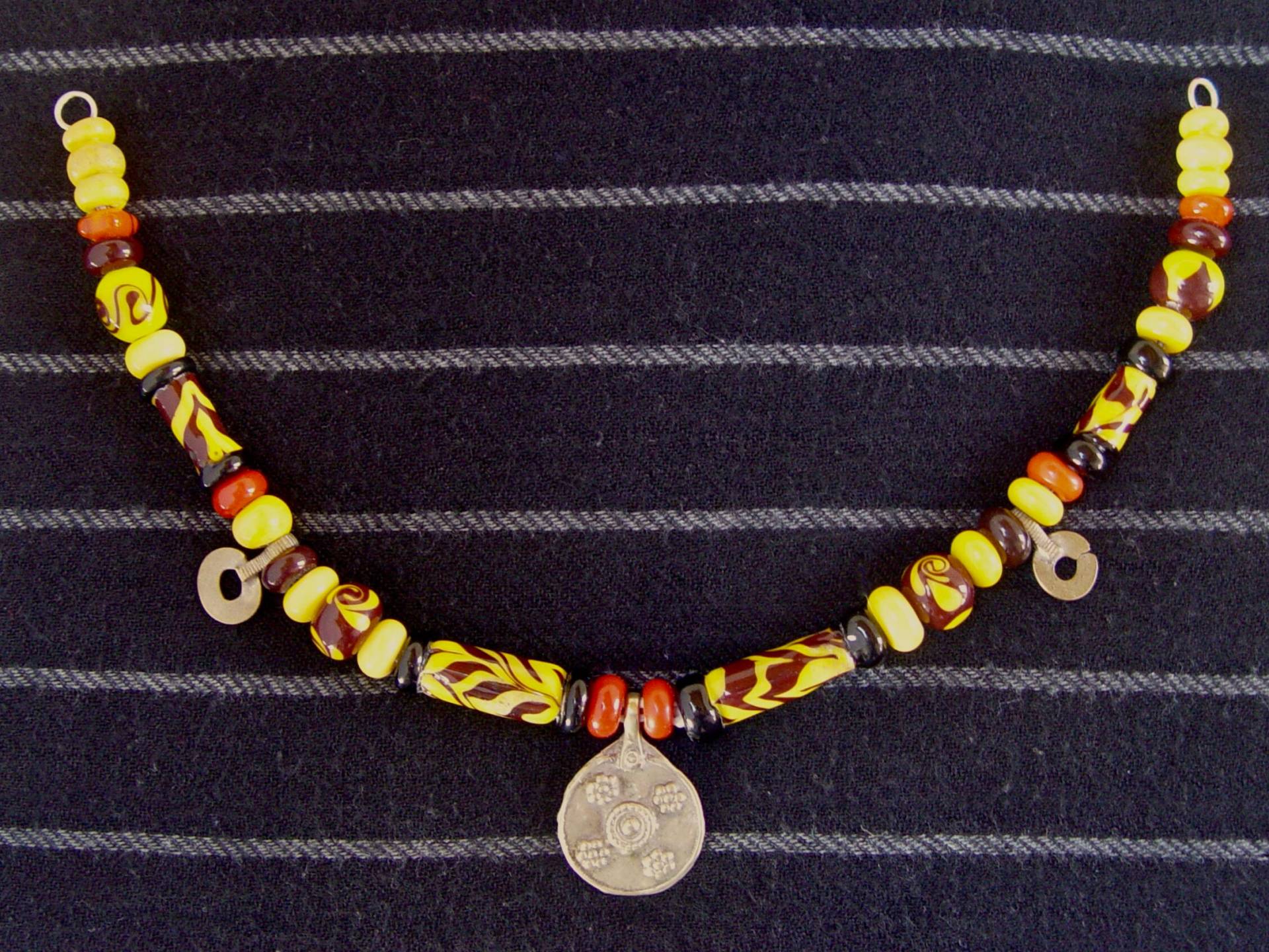 Vikinger Schürzenkette Strang in Gelb Und Braun von Elsternwerk