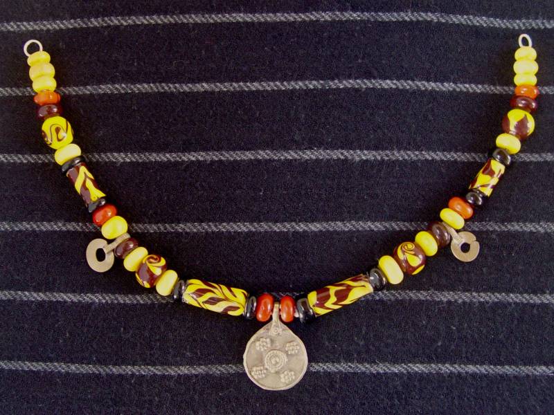 Vikinger Schürzenkette Strang in Gelb Und Braun von Elsternwerk