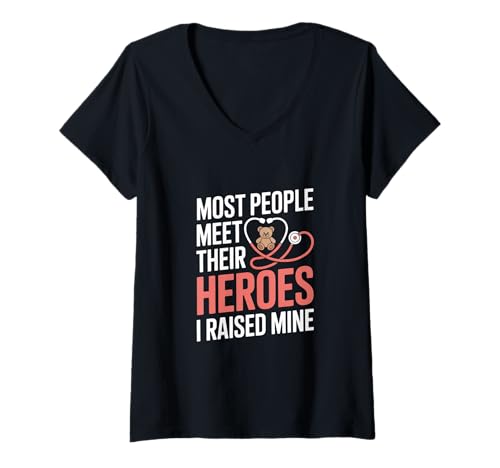 Damen Meisten Menschen Treffen Ihre Helden Ich Habe Meine Erzogen T-Shirt mit V-Ausschnitt Damen Meisten Menschen Treffen Ihre Helden Ich Habe Meine Erzogen T-Shirt mit V-Ausschnitt von Elternstolz Medizinheld Kinderarzt Pflege Mama