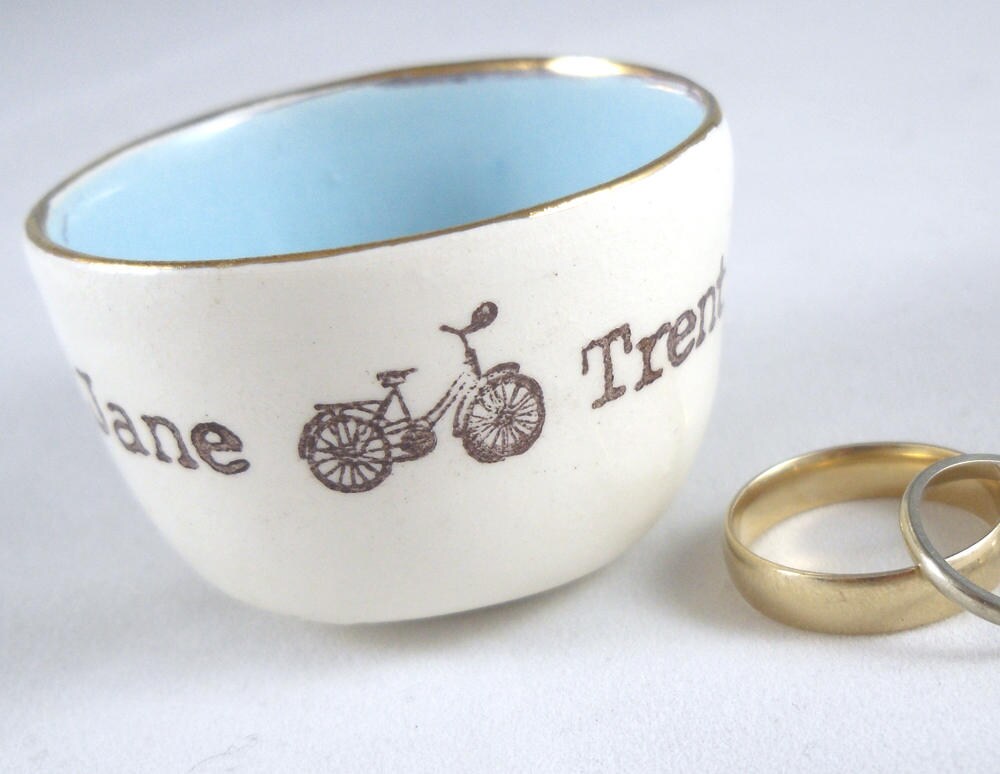 Benutzerdefinierte Gestempelt Fahrrad Oder Tandem Hochzeit Ringhalter, Braut-Dusche-Geschenk, Muttertag Geschenk Verlobungsring Schale, Mit Farbe von ElyciaCamille