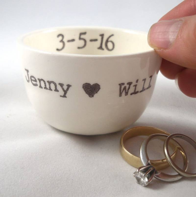 Engagement Geschenk Für Sie Mit Personalisierten Namen Und Datum Option, Um Eine Gold Oder Silber Felge Farbige Glasur in Brautdusche Hinzufügen von ElyciaCamille