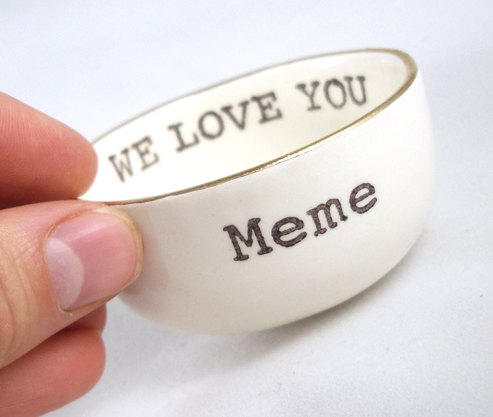 Geschenk Für Oma, Benutzerdefinierte Gedruckte Schmuckschale Oder Pille Halter, Weiße Steingut Keramik, Gold Silber Felge, 14 Farboptionen, Nana von ElyciaCamille