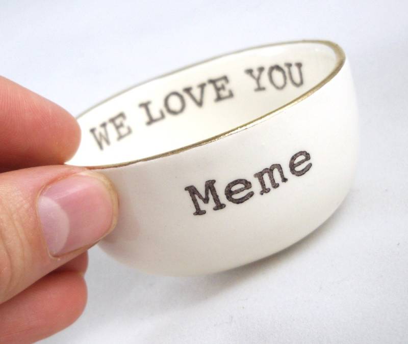 Geschenk Für Oma, Benutzerdefinierte Gedruckte Schmuckschale Oder Pille Halter, Weiße Steingut Keramik, Gold Silber Felge, 14 Farboptionen, Nana von ElyciaCamille