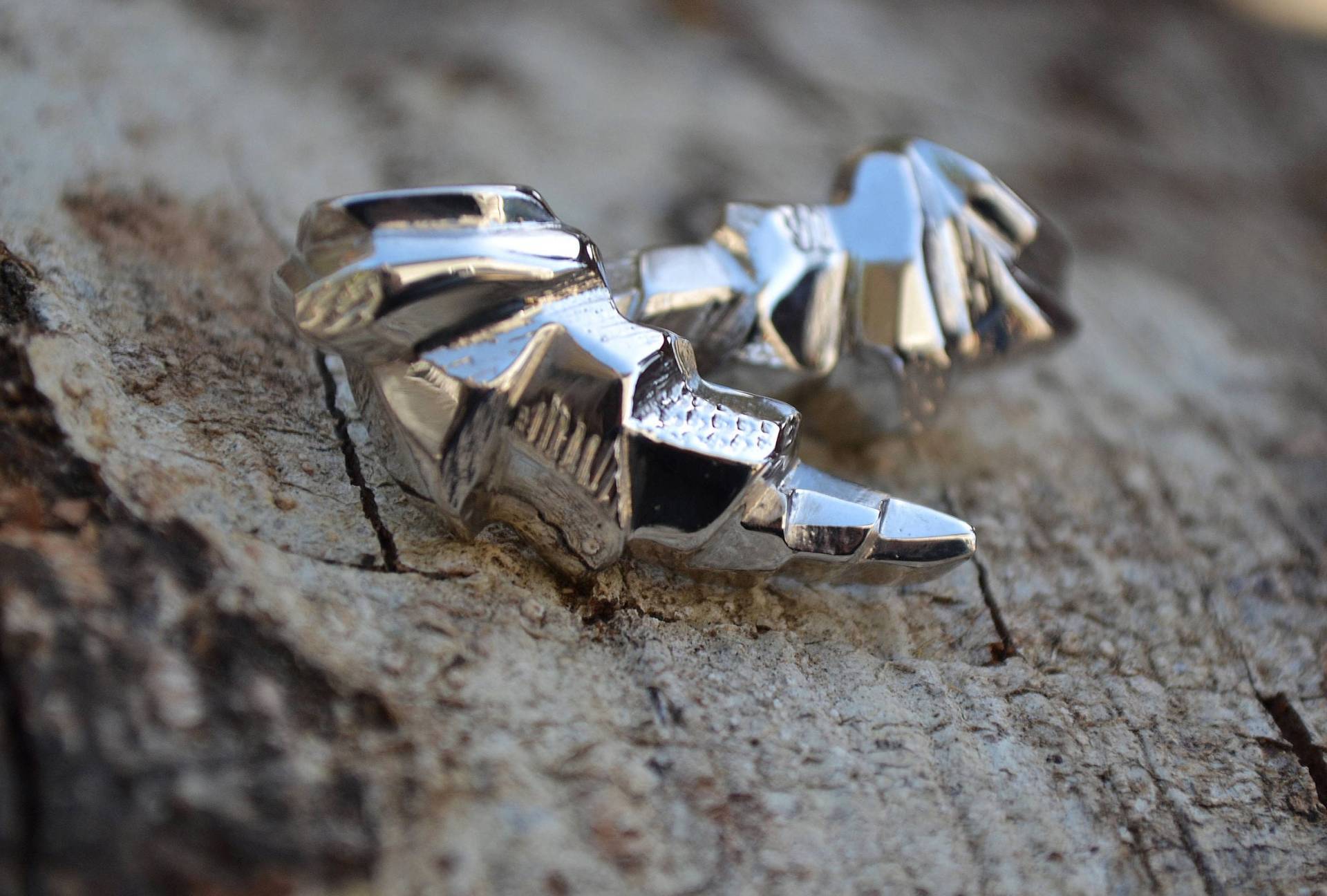 sterling Chrysalis Skulpturale Kokon Ohrringe von ElyseGarlingJewelry