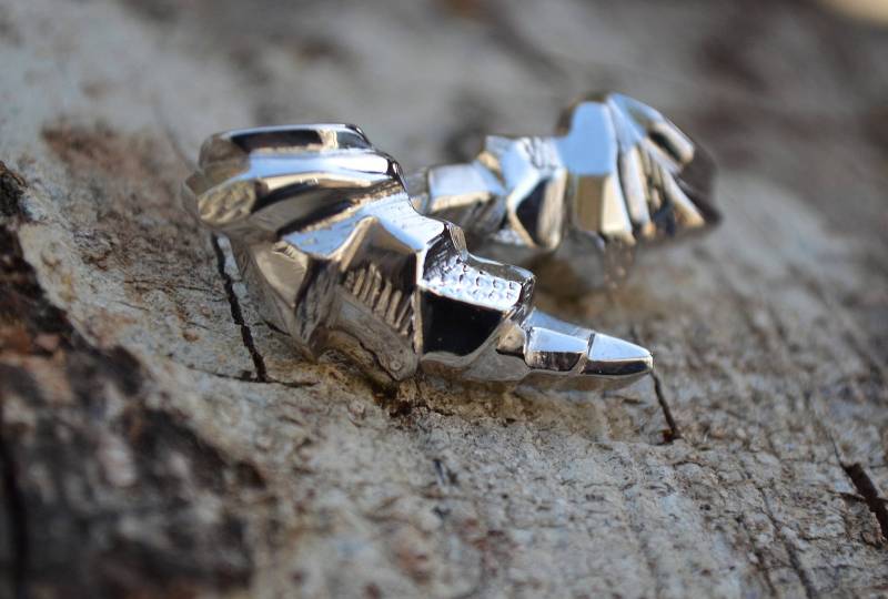 sterling Chrysalis Skulpturale Kokon Ohrringe von ElyseGarlingJewelry