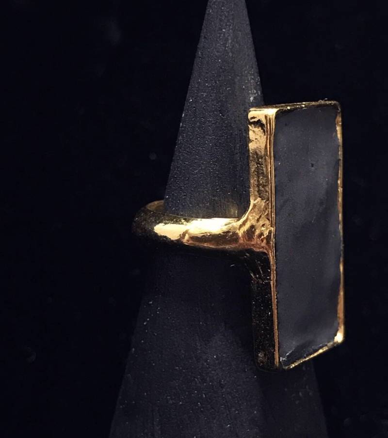 Matt Schwarz Gold Ring // Beton Schmuck Matt Schwarz Gold Ring // Beton Schmuck von ElysianBijoux