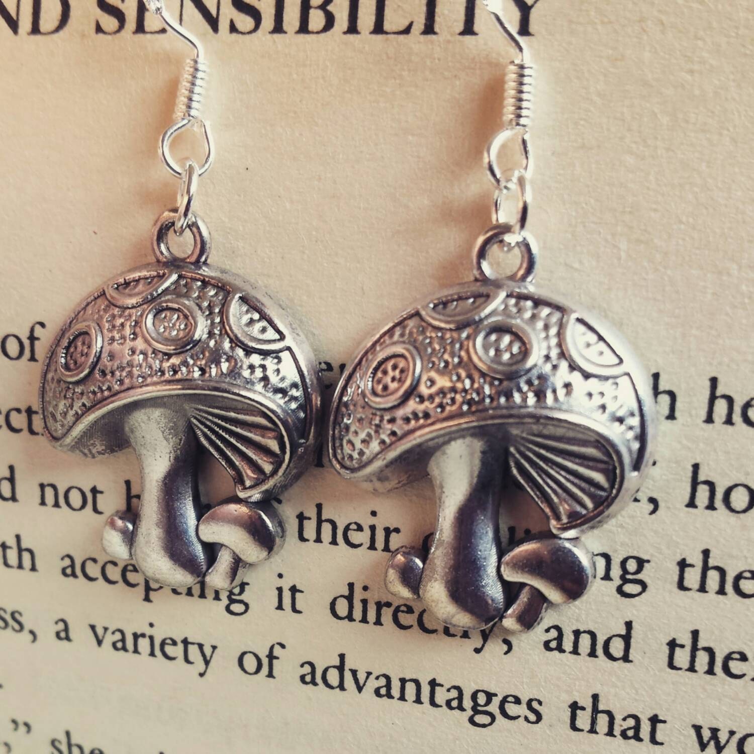 Pilz Ohrringe, Hängeohrringe, Baumeln Silber Fliegenpilz Pilz Ohrringe, Hängeohrringe, Baumeln Silber Fliegenpilz von ElysiumDesignsuk