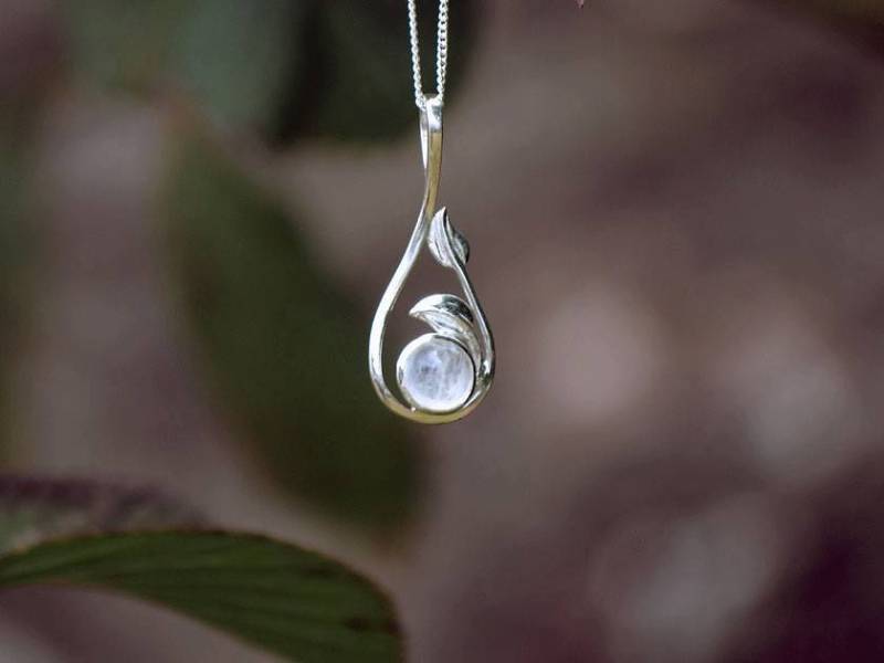 Regenbogen Mondstein Anhänger, Kristall Halskette, Schmuck, Silber Sterling Mondstein Regenbogen Mondstein Anhänger, Kristall Halskette, Schmuck, Silber Sterling Mondstein von ElysiumDesignsuk