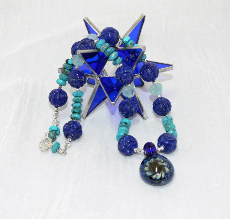 Dezember Birthstone Halsketten-Set Für Frauen, Türkis Schmuckset, Blumenbild Lampwork Anhänger, Top Geschenk Frauen von ElysiumUniqueJewelry