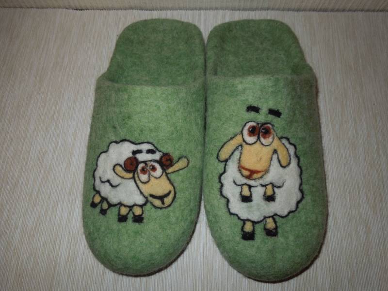 Damen Oder Herren Hausschuhe Mit Sohlen, Gefilzte Hausschuhe, Wolle Grau Bio Clogs Geschenk Für Sie Ihn von ElzyWool