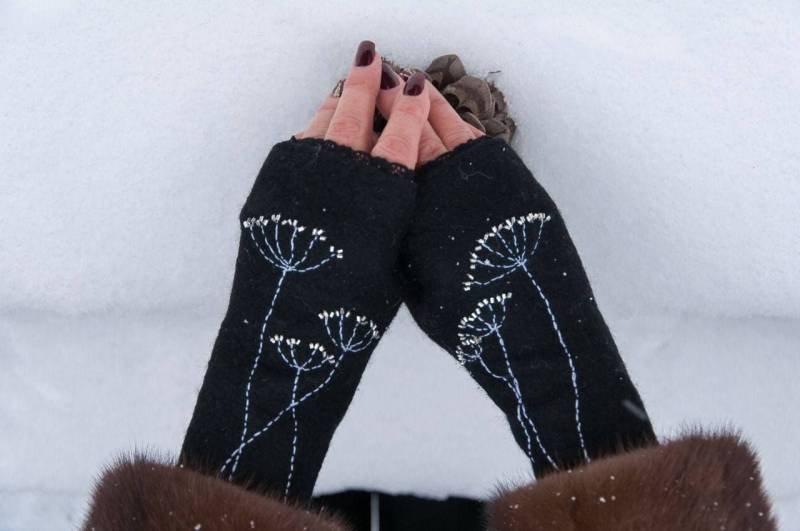 Fingerlose Handschuhe Aus Gefilzter Wolle. Gefilzte Fäustlinge Merinowolle. Damen-Winterhandschuhe. Filz. Schwarze Fingerlose von ElzyWool