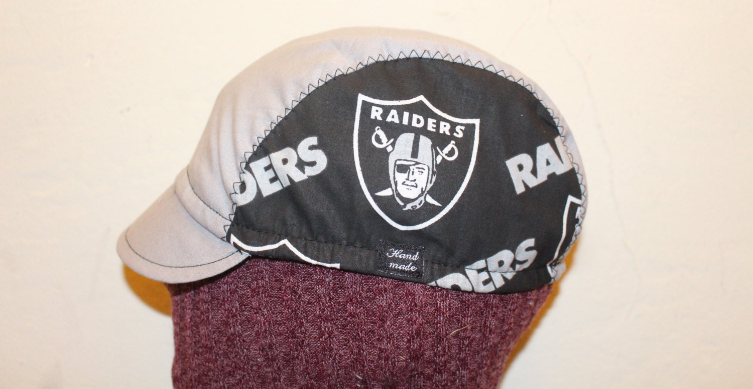 Radsportmütze Baumwolldruck Raiders 100 % Handmade Größe L M Radsportmütze Baumwolldruck Raiders 100 % Handmade Größe L M von Emanuelcapbicy