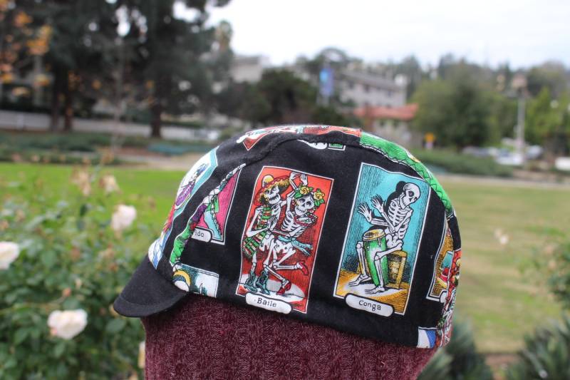 Radsportmütze Cartas De Vidas Baumwolldruck Gr. M L von Emanuelcapbicy