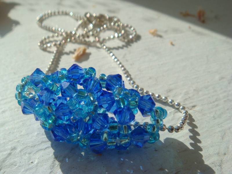 Dunkel Blau Swarovski Kristall Kette Dunkel Blau Swarovski Kristall Kette von Emayuka
