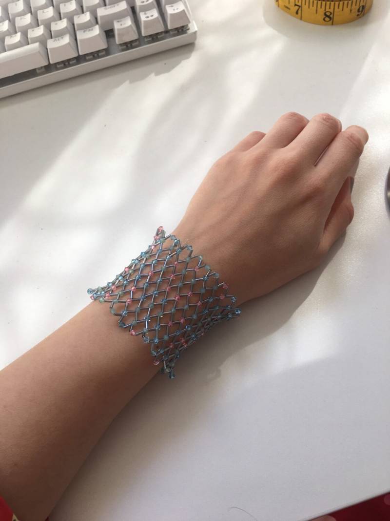 Graues Stretch Armband Graues Stretch Armband von Emayuka