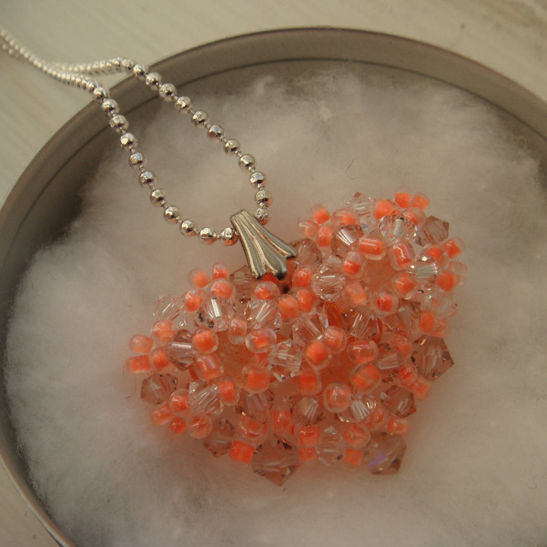 Pfirsich Swarovski Herz Kette Pfirsich Swarovski Herz Kette von Emayuka