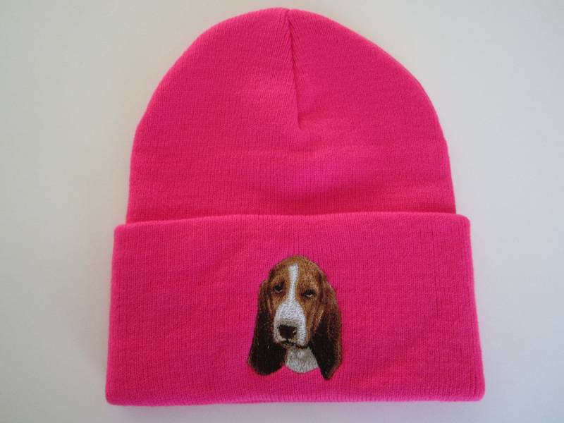 Basset Hound Bestickte Mütze von EmbarkEmbroidery