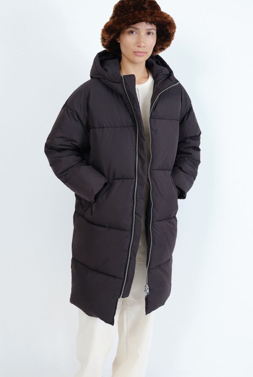 ELPHIN PUFFER COAT | Embassy of Bricks and Logs | veganer... S von Embassy of Bricks and Logs