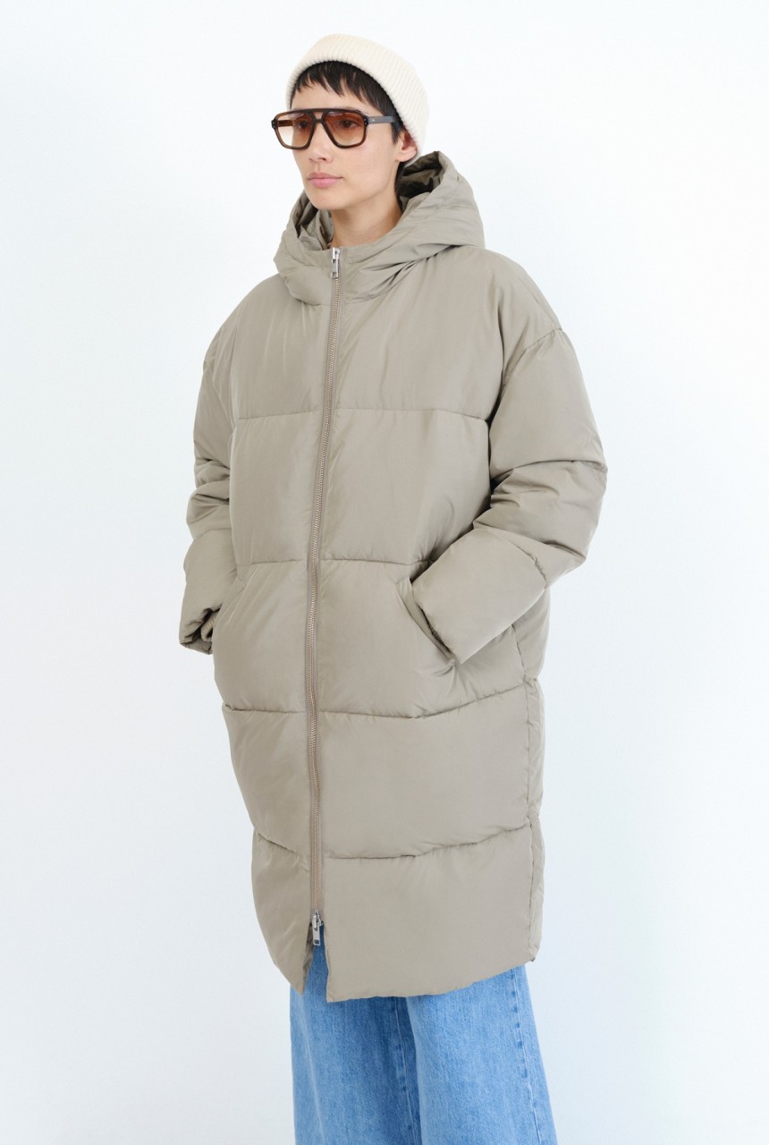 ELPHIN PUFFER COAT | Embassy of Bricks and Logs | veganer... XS von Embassy of Bricks and Logs