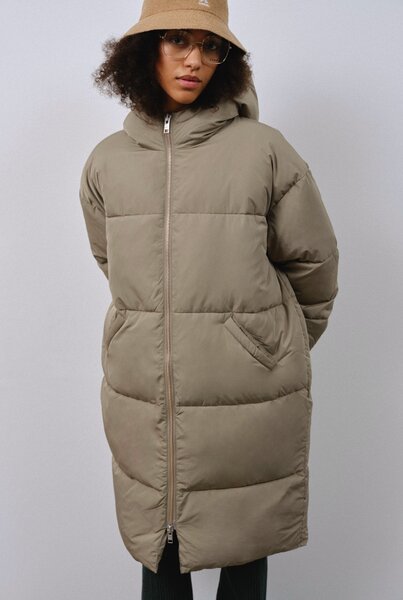 Embassy of Bricks and Logs Veganer Daunenmantel Elphin Puffer Coat von Embassy of Bricks and Logs