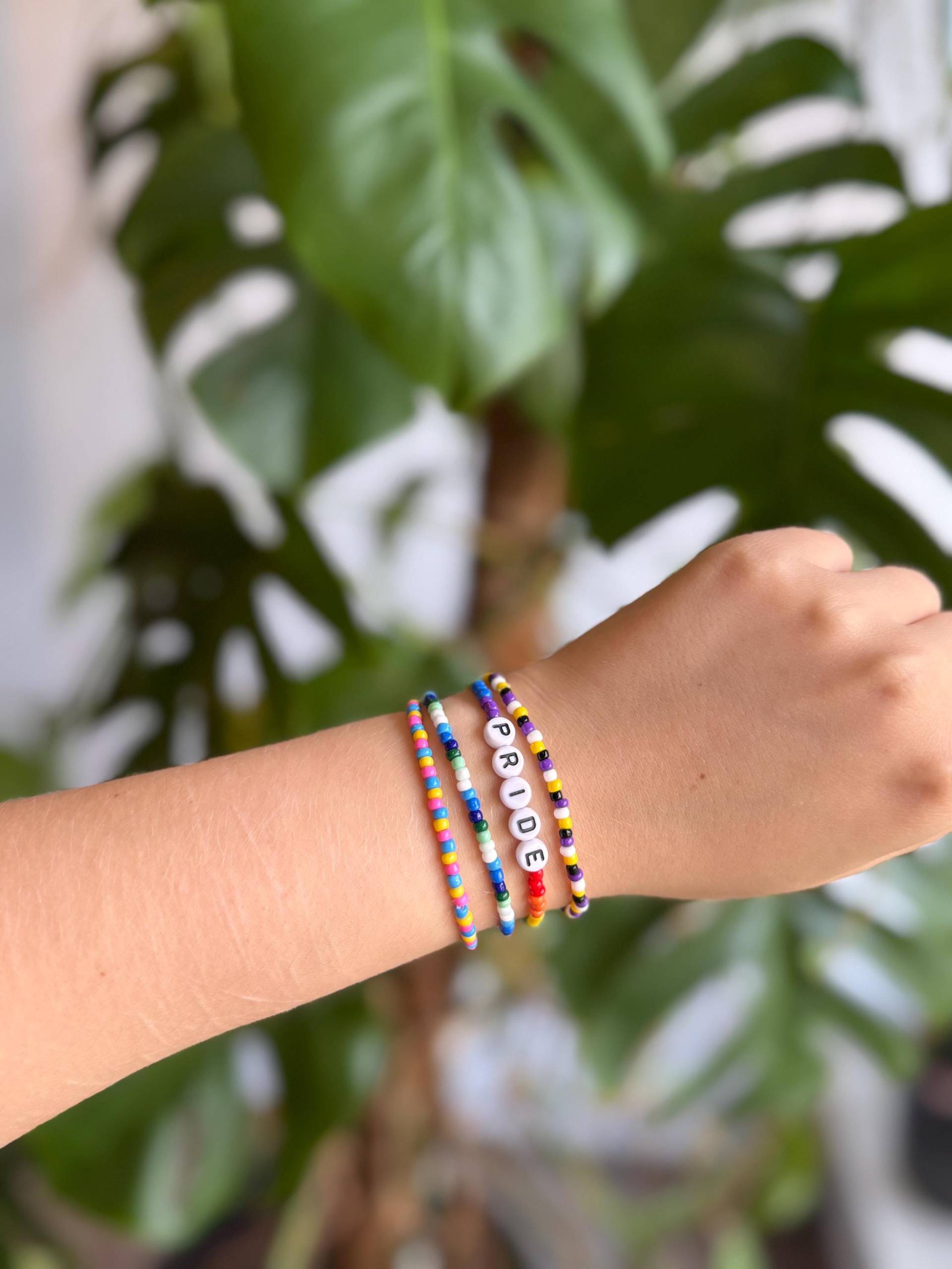 Pride-Armbänder, Handgemachte Perlenarmbänder in Pride-Flaggenfarben, Lgbtq+ Pride, - Für Lgbt, Trans, Bi, Pan, Nonbinary, Lesbisch Und Mehr Pride-Armbänder, Handgemachte Perlenarmbänder in Pride-Flaggenfarben, Lgbtq+ Pride, - Für Lgbt, Trans, Bi, Pan, Nonbinary, Lesbisch Und Mehr von EmberleafStudioX