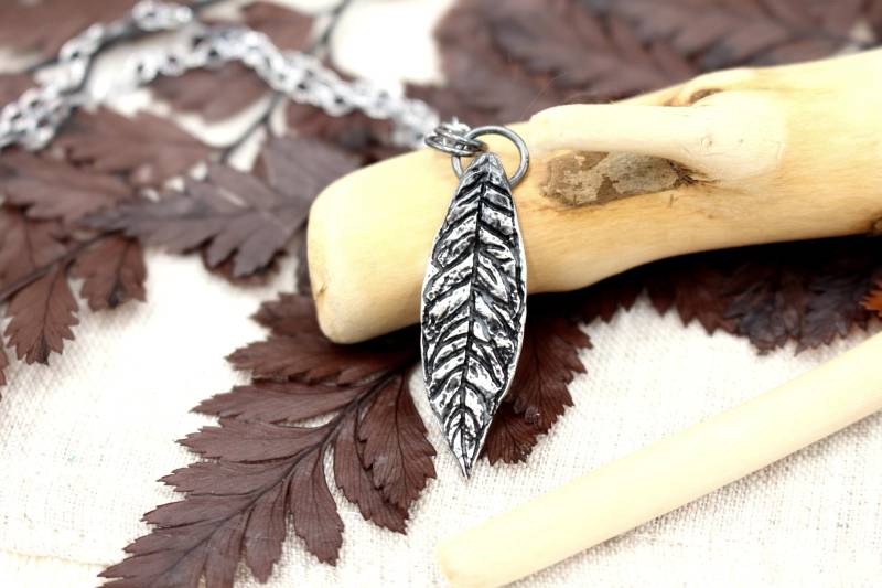 Silver Sage Handgeschmiedete Kette Aus Feinsilber Und Sterlingsilber von Emberlun