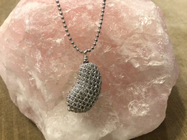 Silberne Pave Kidney Halskette Silberne Pave Kidney Halskette von EmbraceHopeJewelry