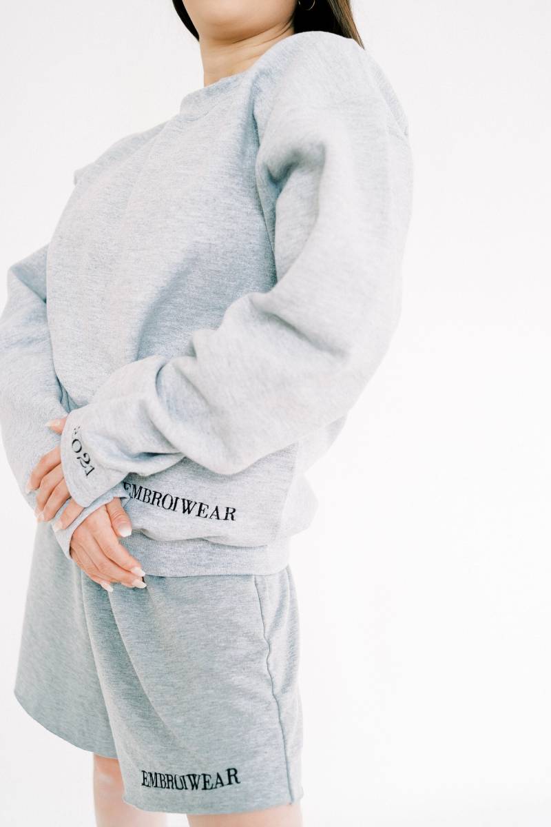 Individuell Bestickte Trainingsshorts Personalisiertes Loungewear Geschenk von EmbroiWear