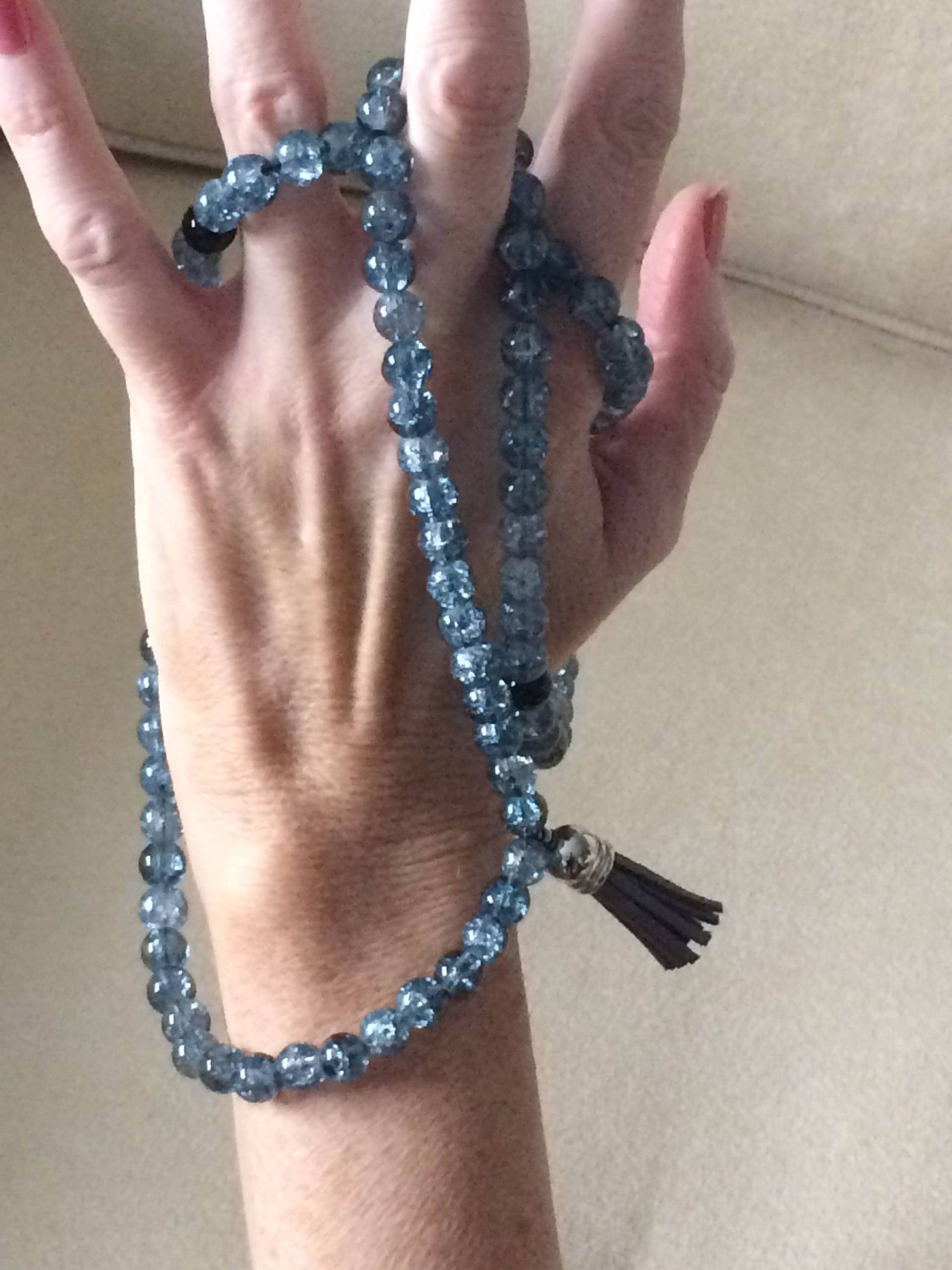 Einzigartige Handgemachte Glasperlen Halskette, Tasbih, Mala, Grau/Schwarz. Gebetskette Einzigartige Handgemachte Glasperlen Halskette, Tasbih, Mala, Grau/Schwarz. Gebetskette von EmbroideryBazaarShop