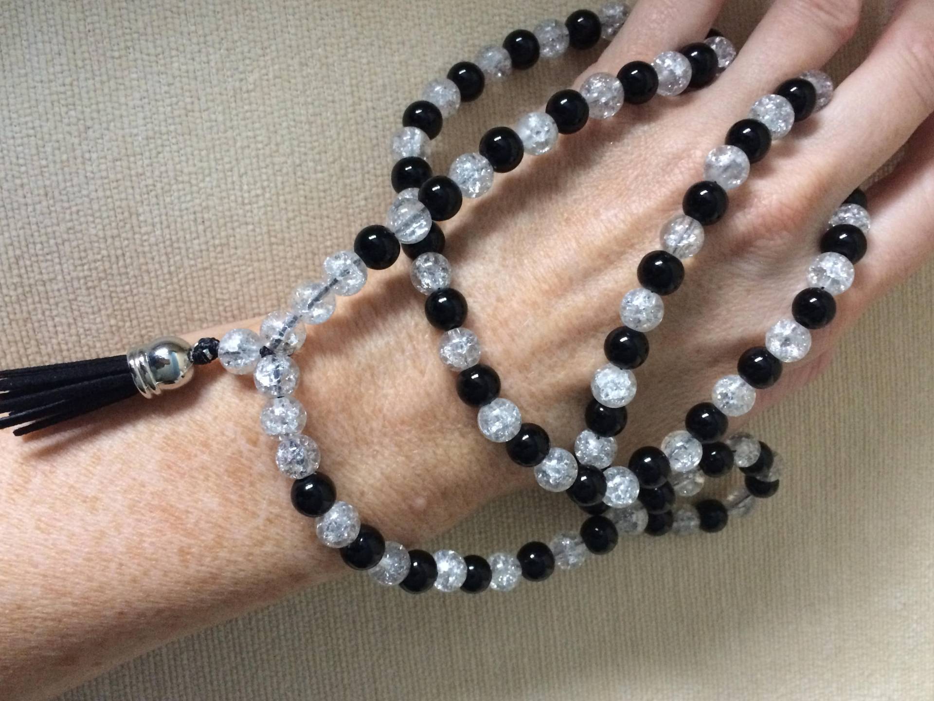 Einzigartige Handgemachte Glasperlen Halskette, Tasbih, Mala, Schwarze & Klare Perlen, Gebetskette Einzigartige Handgemachte Glasperlen Halskette, Tasbih, Mala, Schwarze & Klare Perlen, Gebetskette von EmbroideryBazaarShop