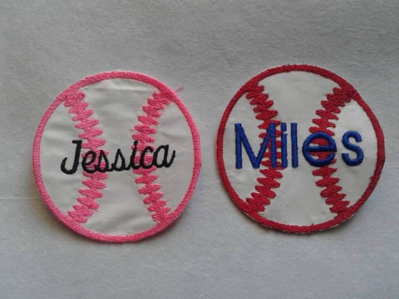 Personalisierter Baseball Name Patch - Aufbügeln, Benutzerdefinierte Farben von EmbroideryByZevotek